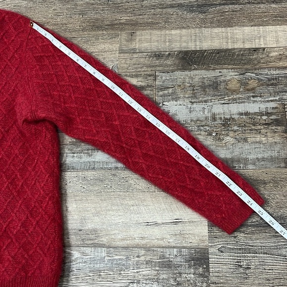 Red 100% Cashmere Diamond Chunky Cable Knit Sweater Sz L Fuzzy Preppy Cozy - Picture 9 of 11